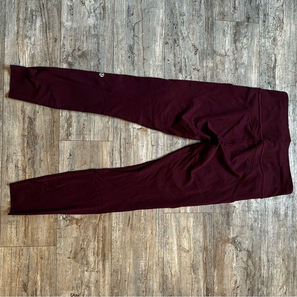 Fast and Free High Rise Tight 25” Size 6 - Picture 5 of 7